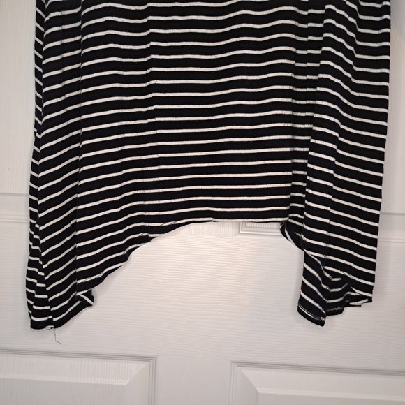 Maurices Black White Striped Sharkbite Long Sleeved Tunic Plus Size 2 - Picture 5 of 6